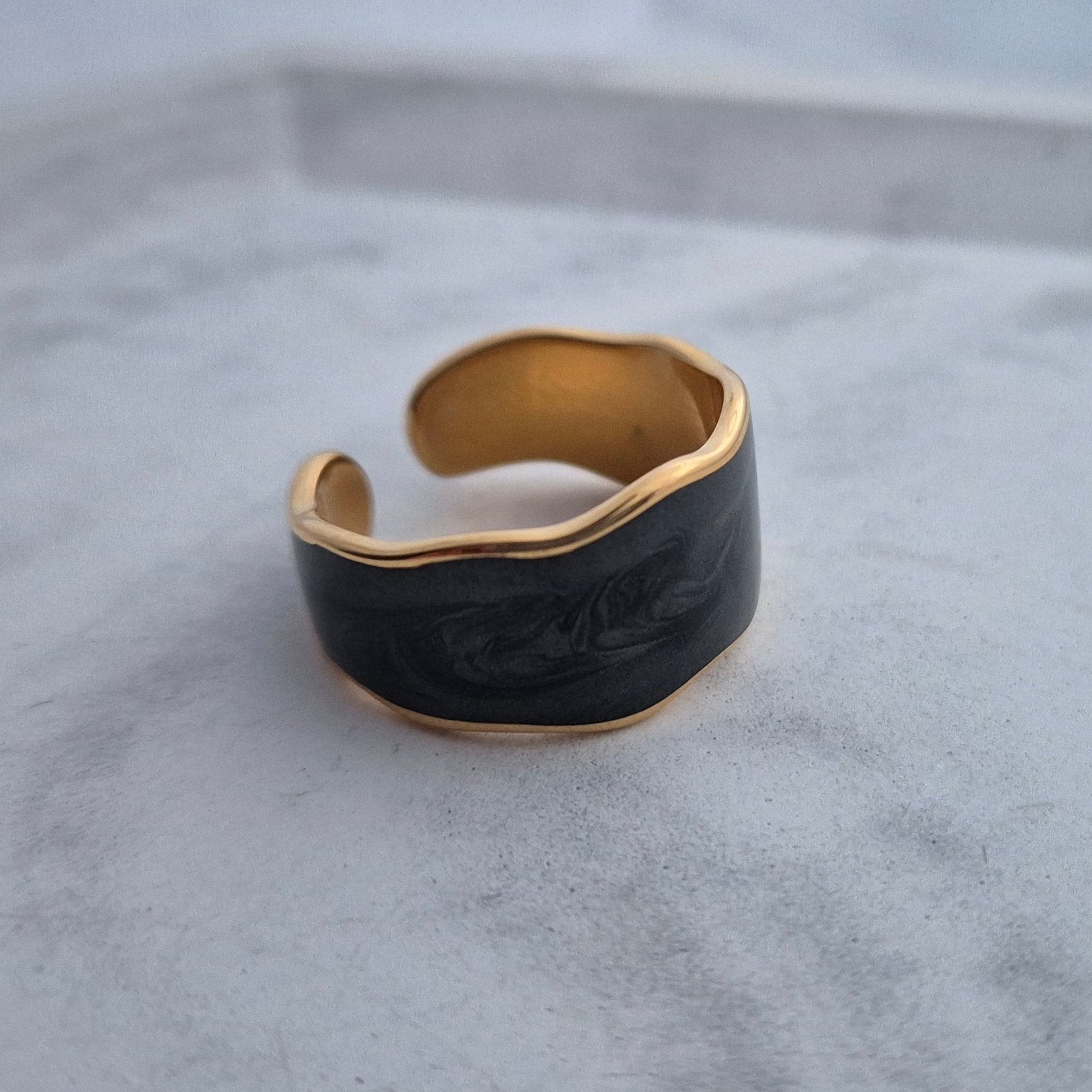 Pearl Enamel Rings - Iṣura