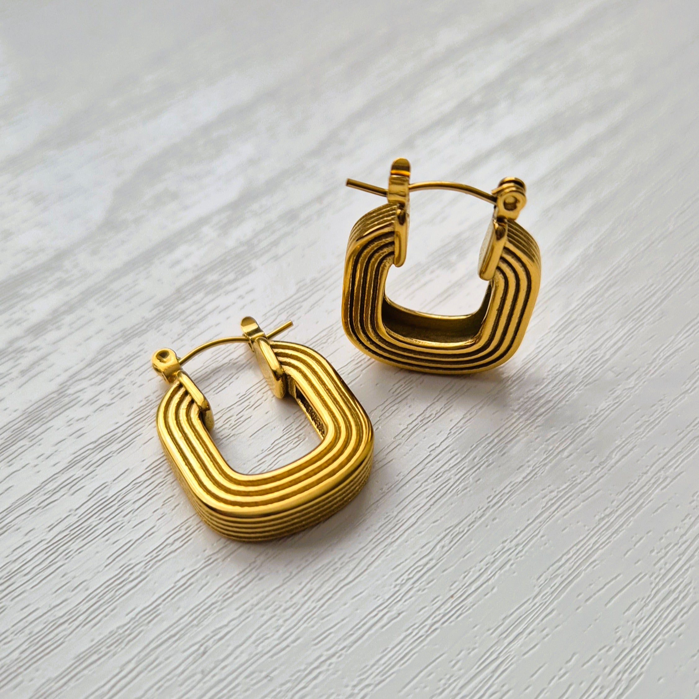 Chimma Earrings - Iṣura