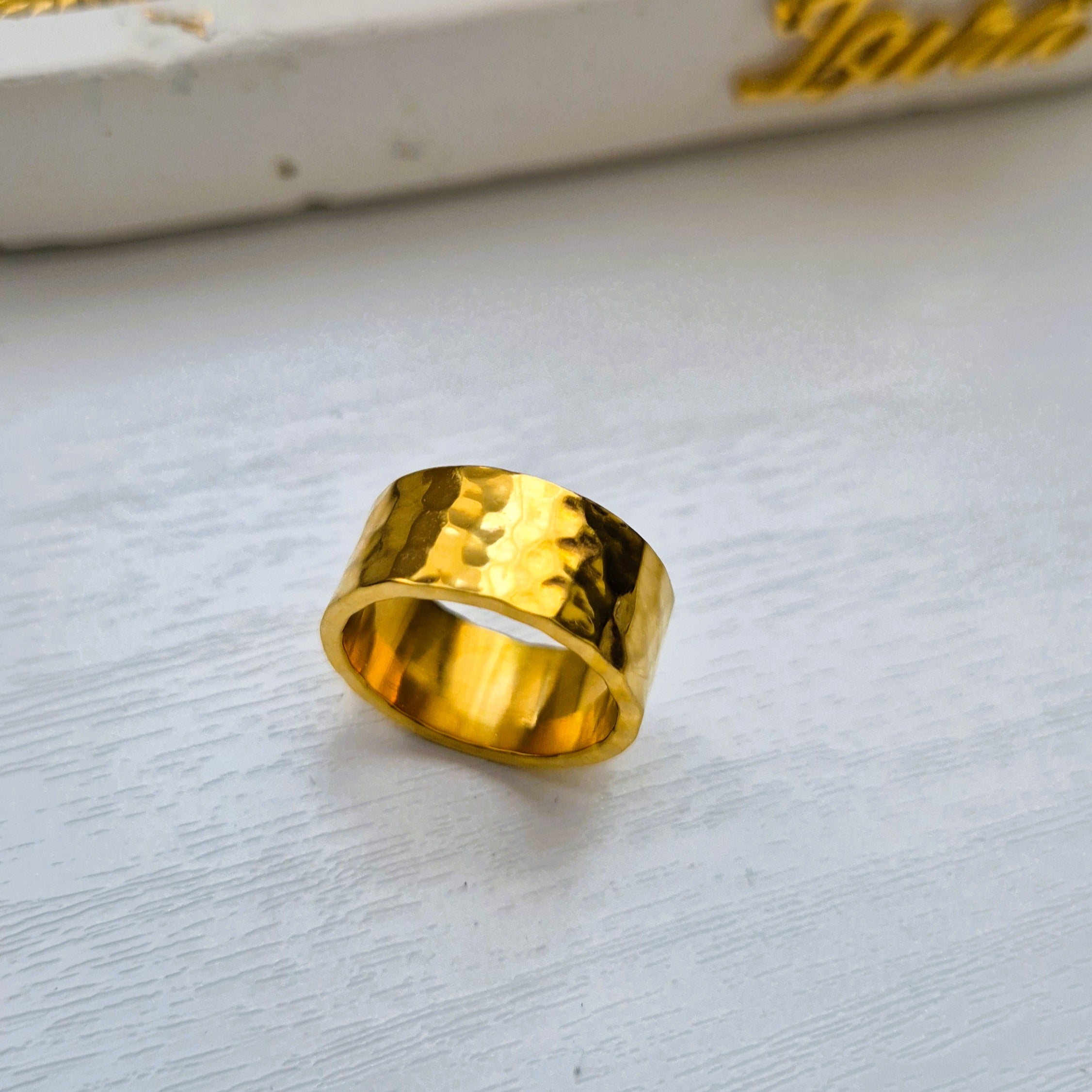 Hammered Ring - Iṣura