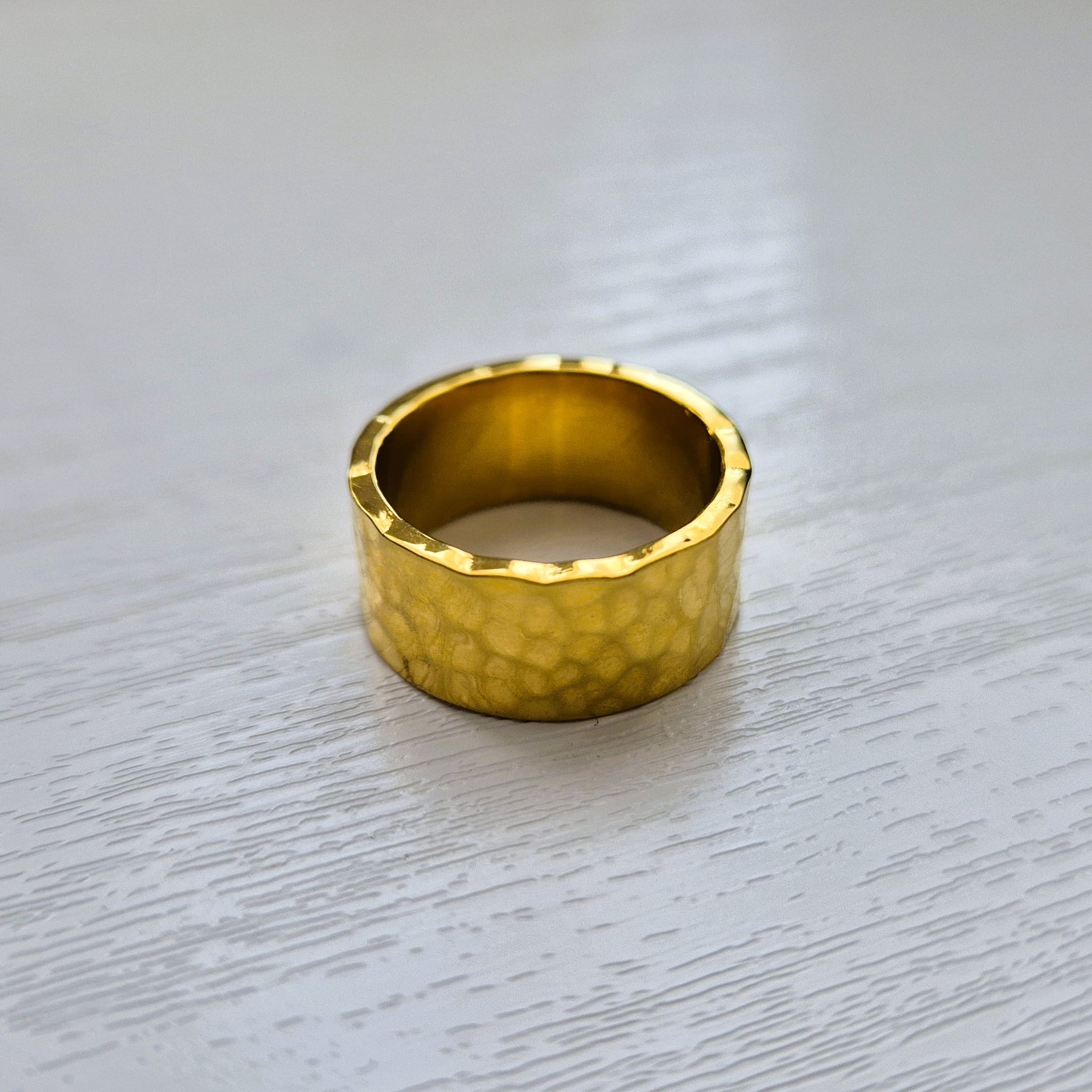 Hammered Ring - Iṣura