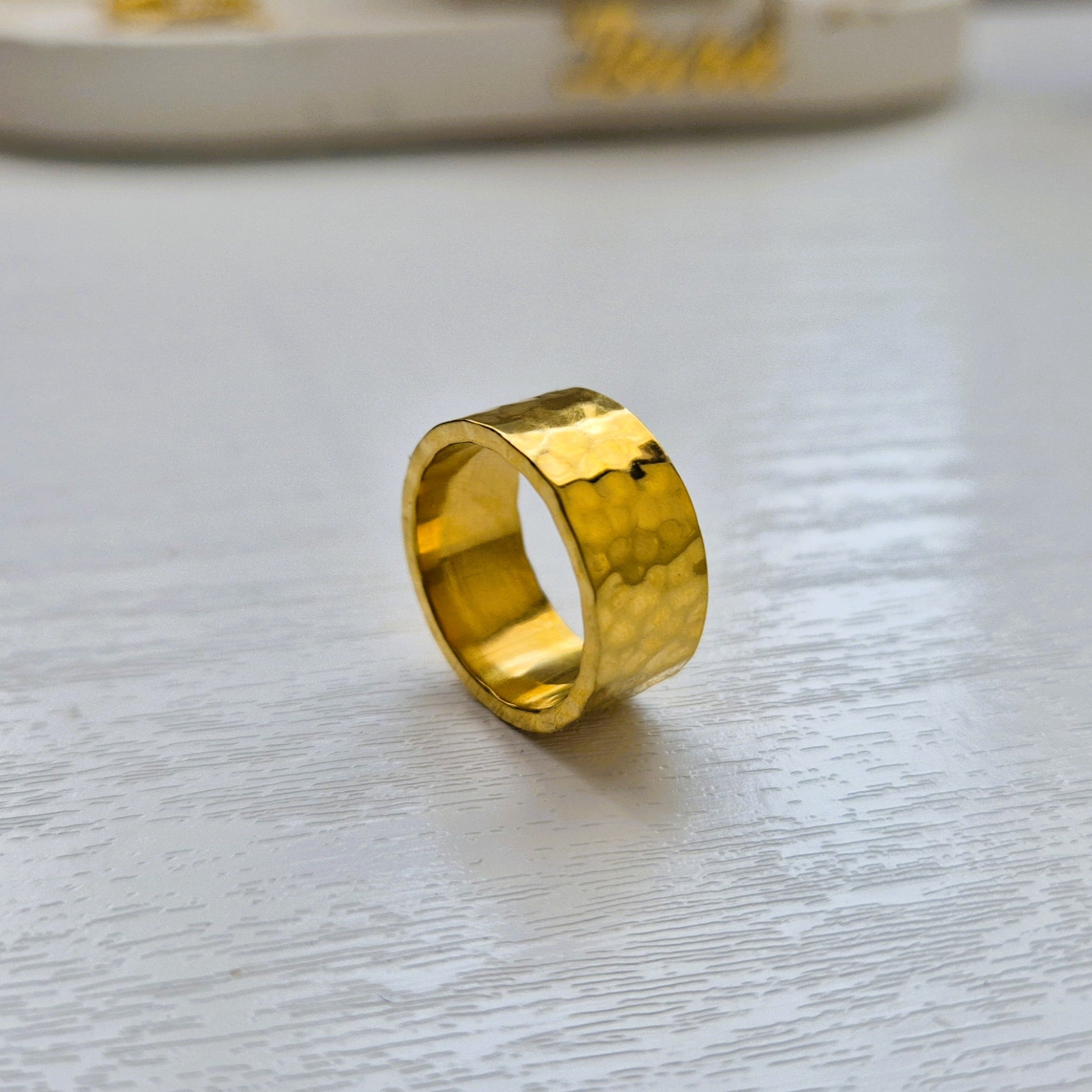 Hammered Ring - Iṣura