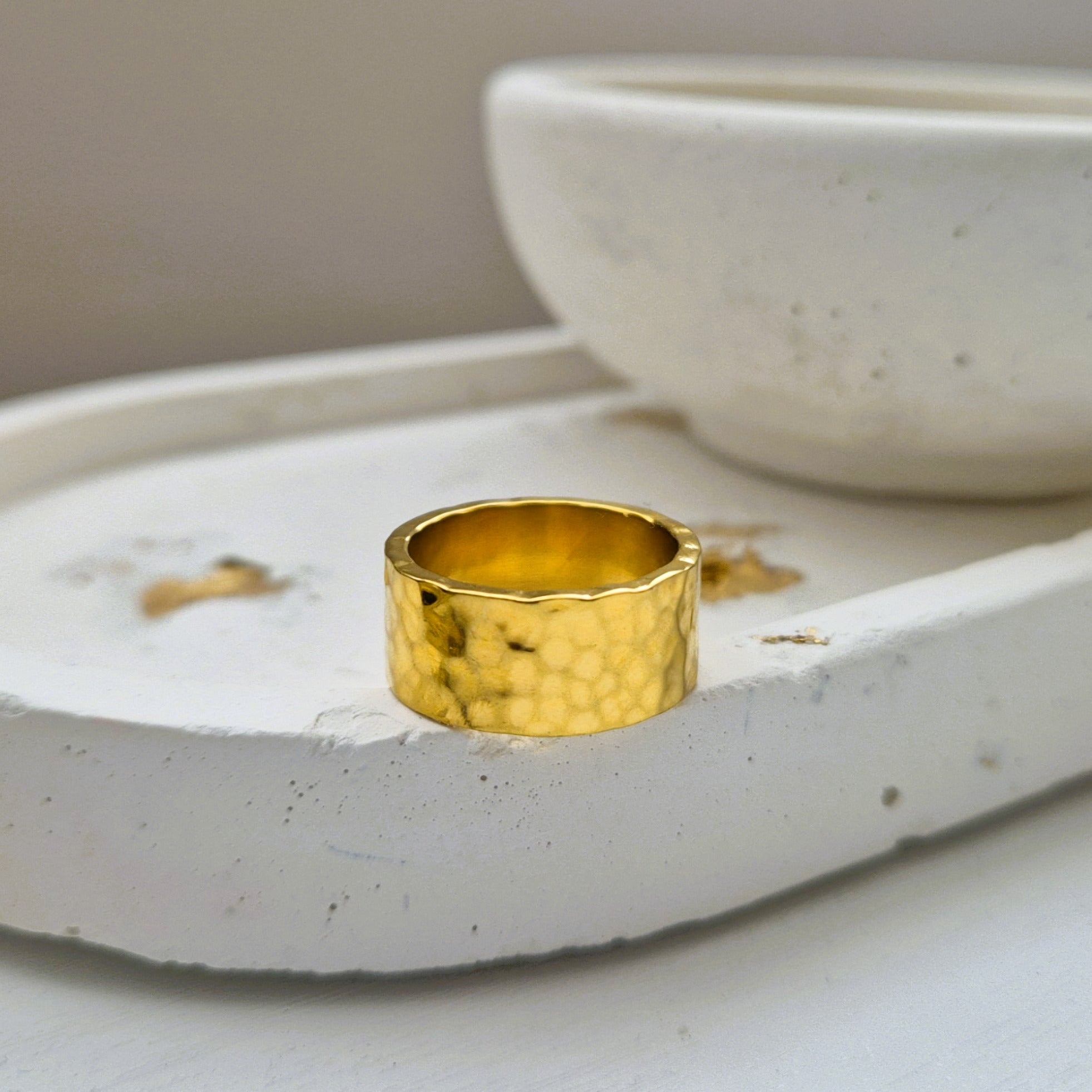 Hammered Ring - Iṣura