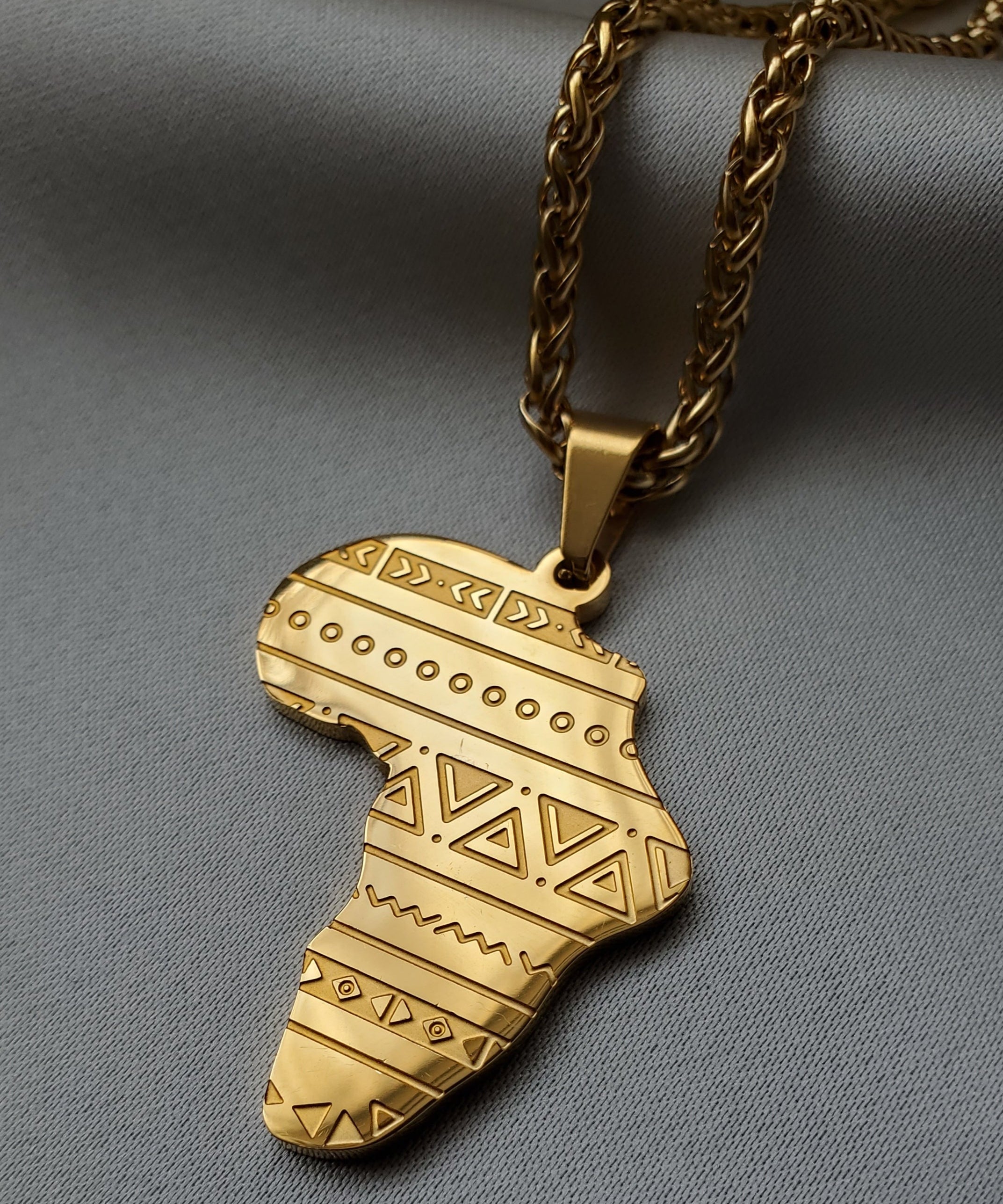 Tribal Africa Map Pendant - Iṣura