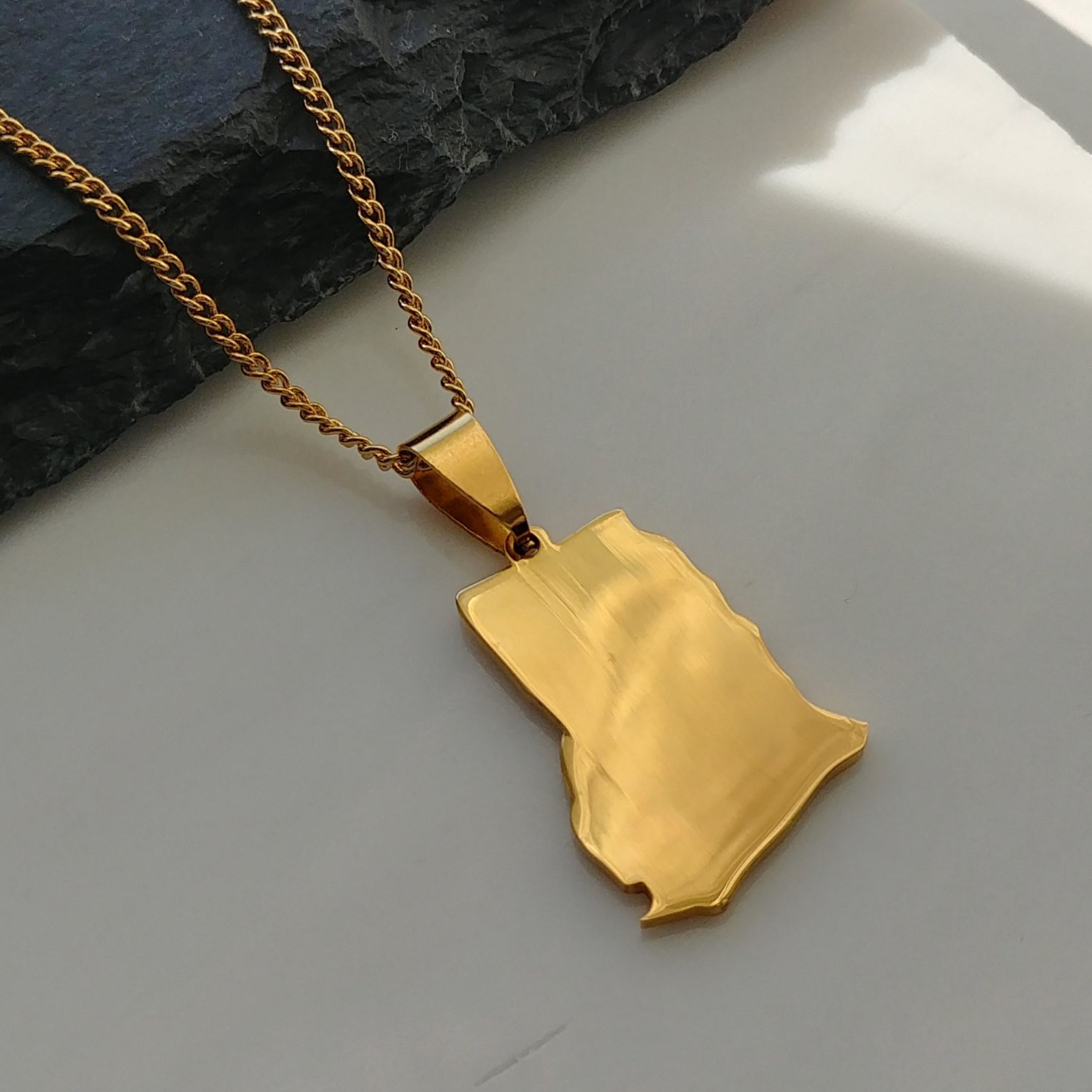 Ghana Plain Map Pendant - Iṣura