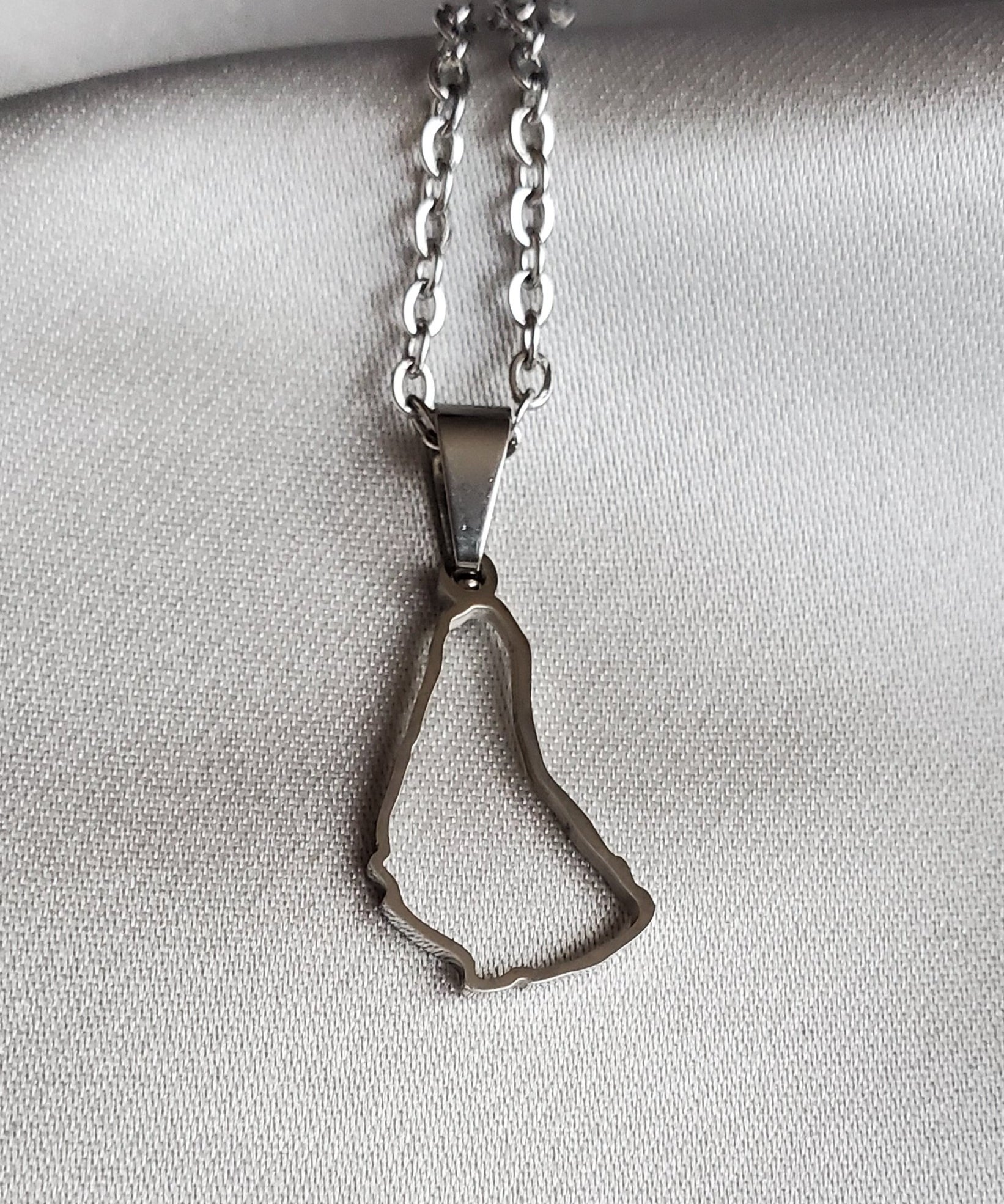 Barbados Outline Map Pendant - Iṣura