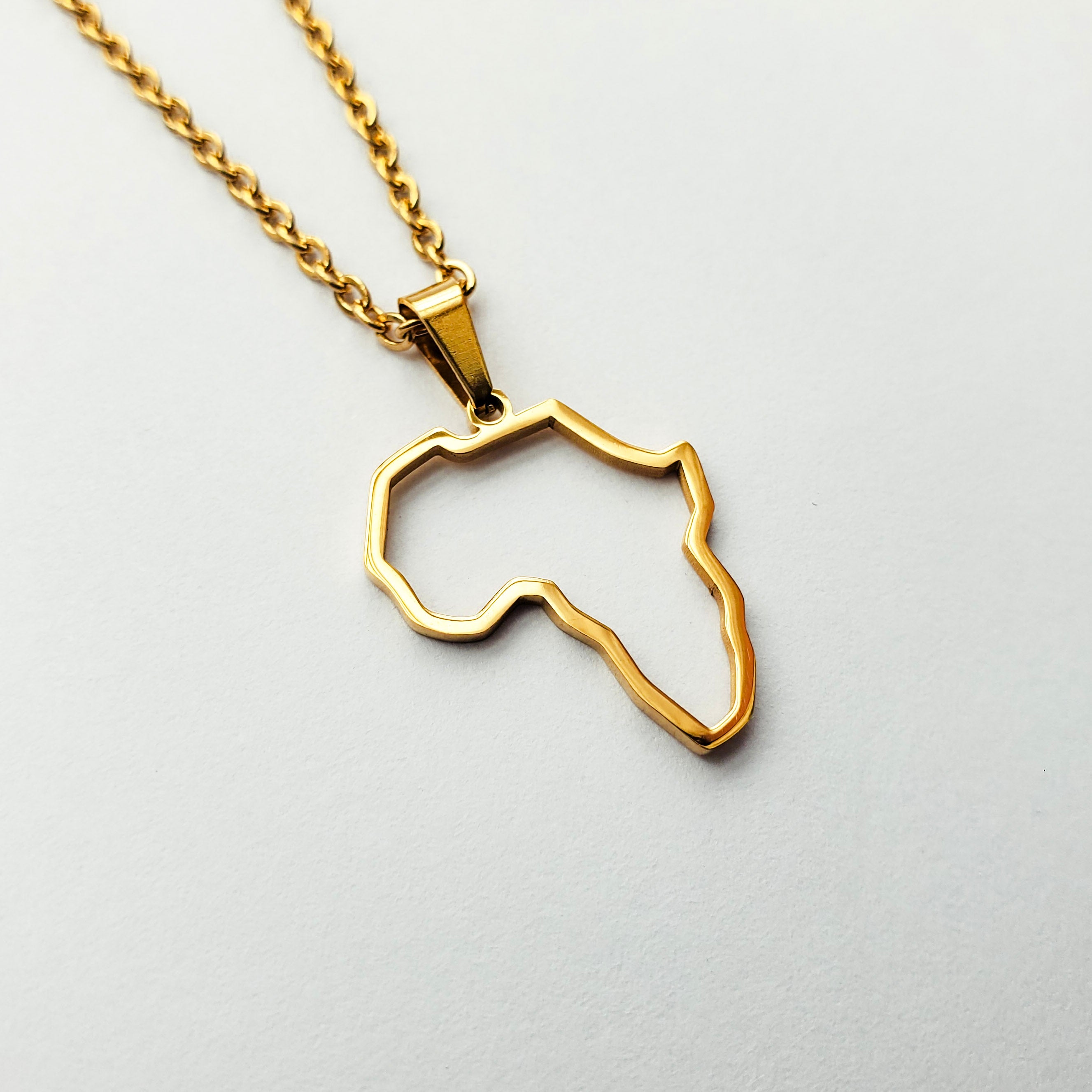 Africa Outline Pendant - Iṣura