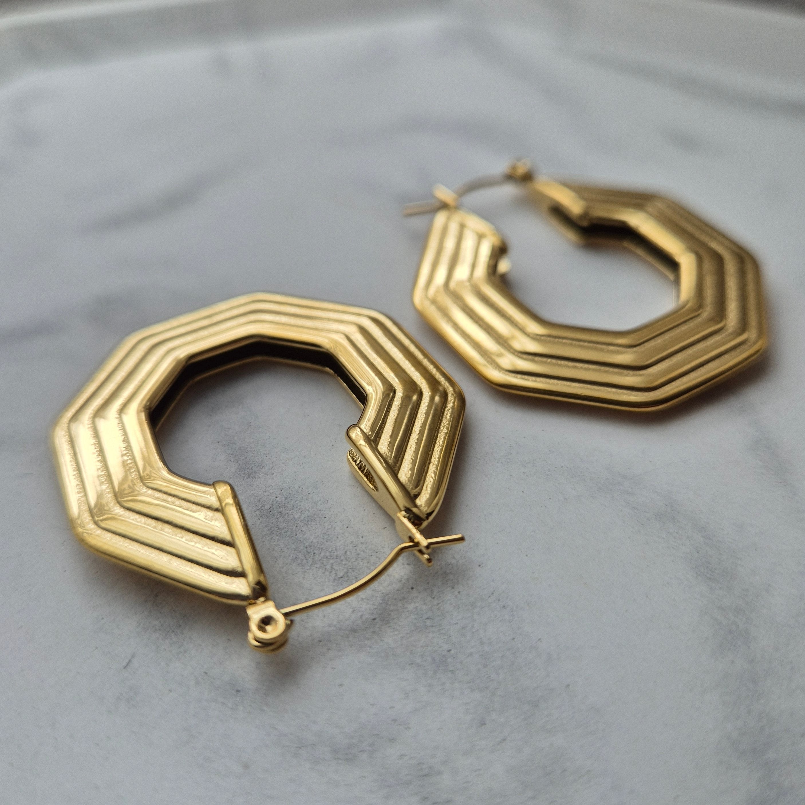 Desta Hoop Earrings - Iṣura