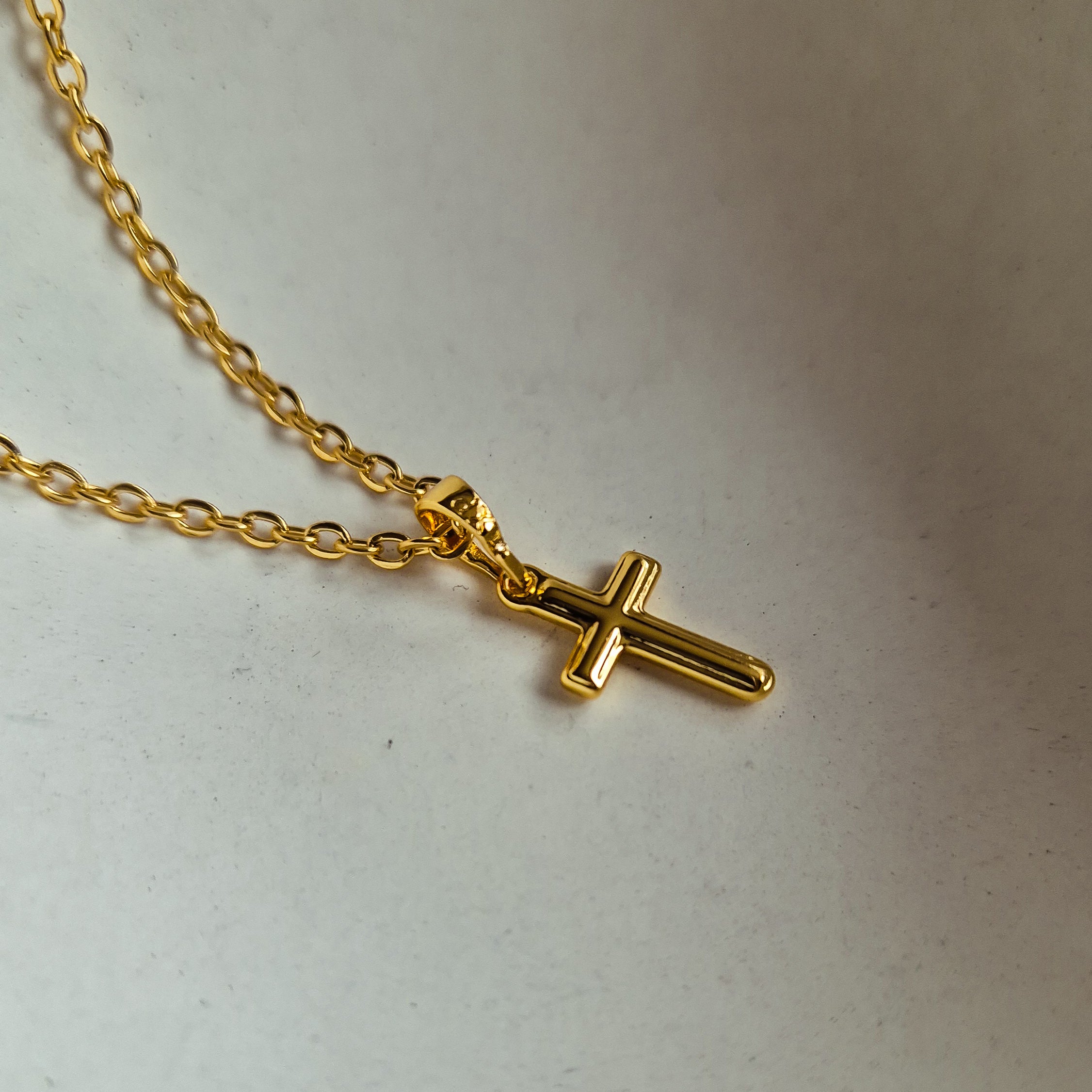 Mini Cross Necklace - Iṣura