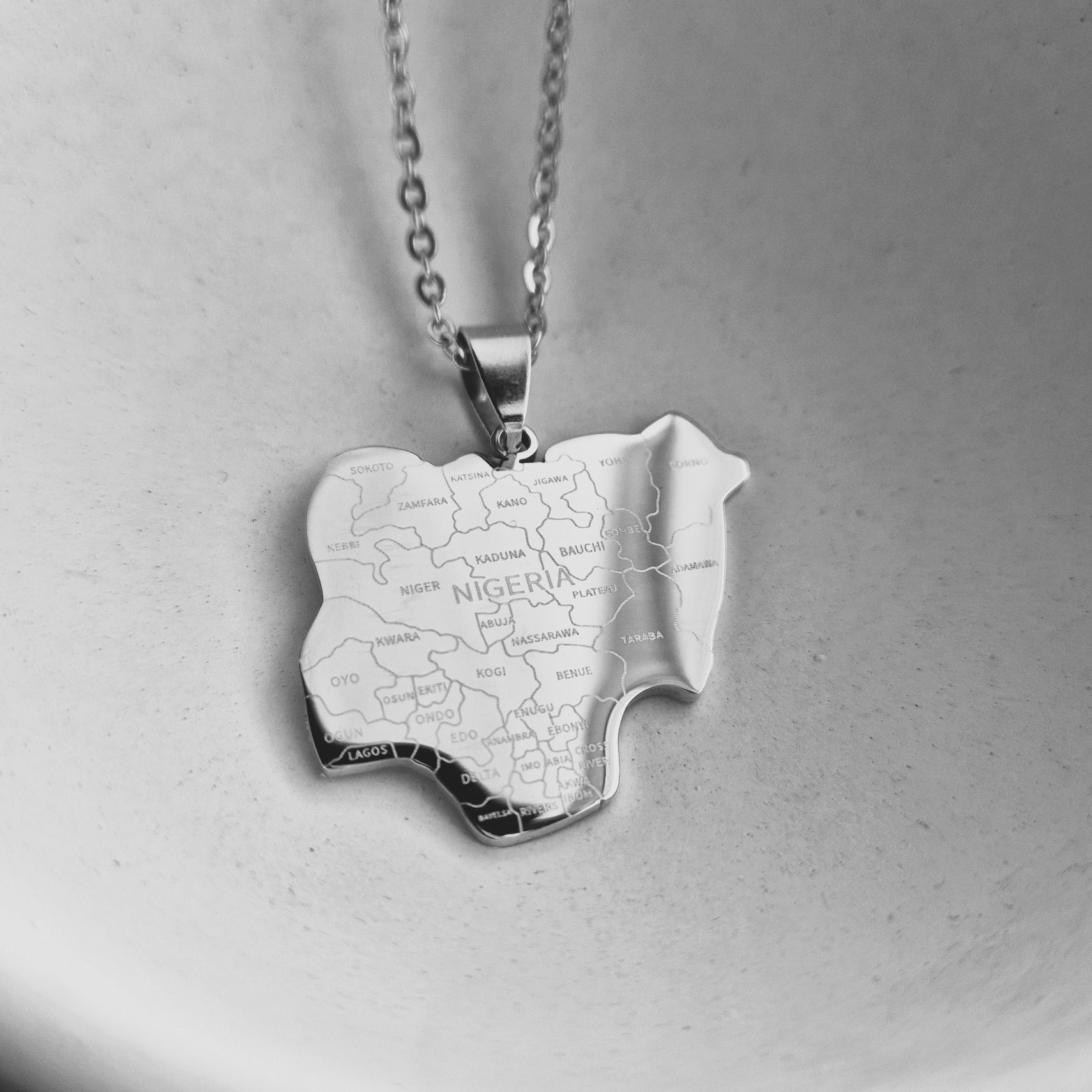 Nigeria City Pendant - Iṣura