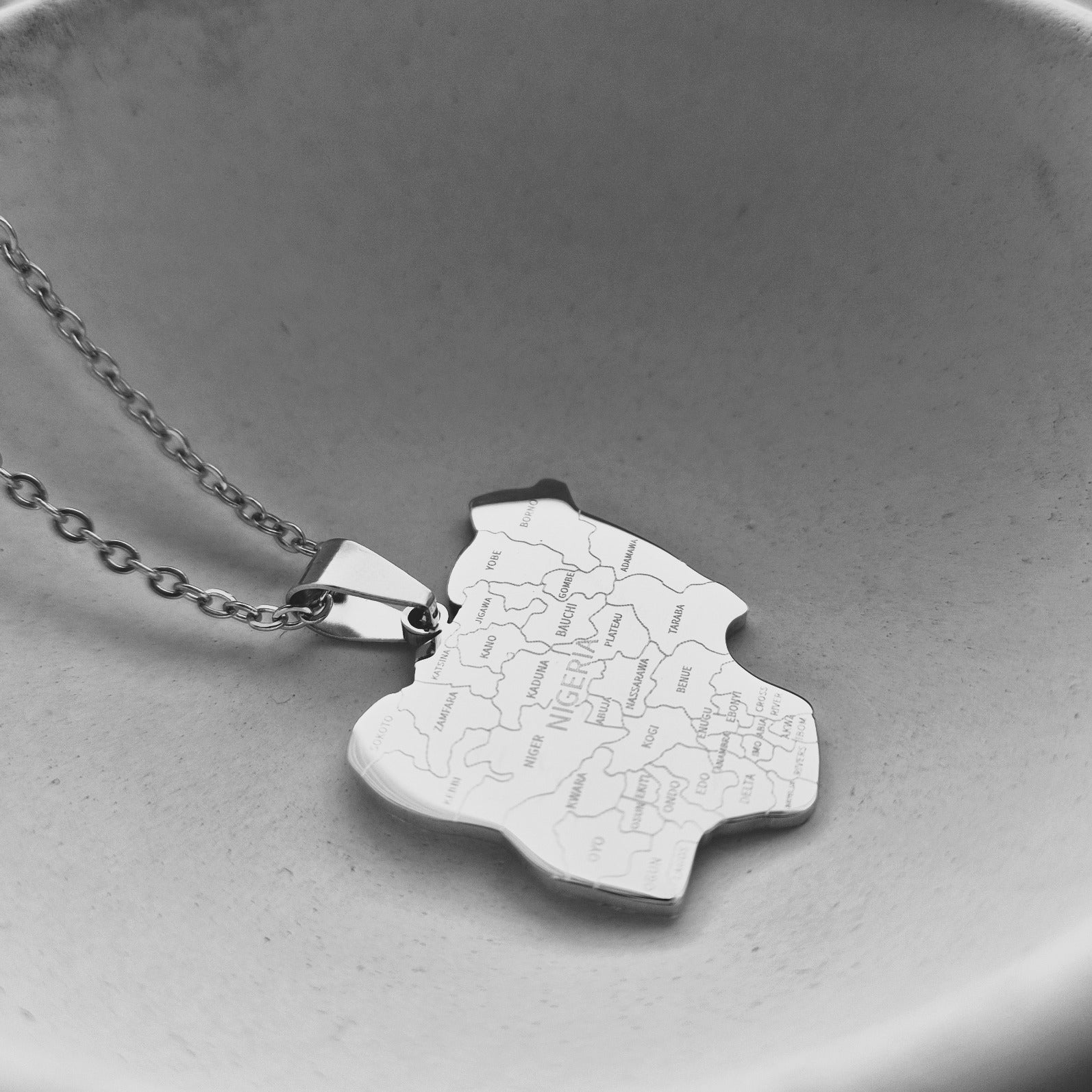 Nigeria City Pendant - Iṣura