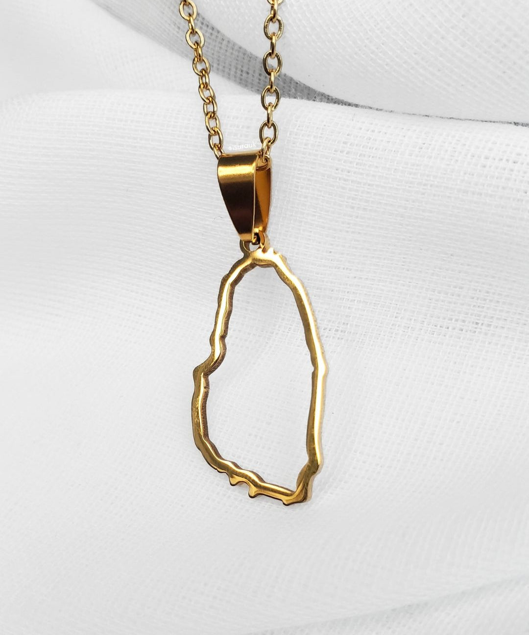 St Vincent Outline Pendant