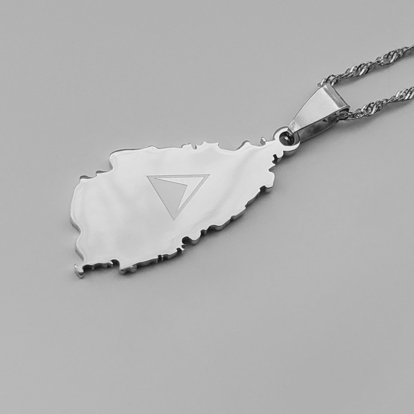 St Lucia Flag Pendant - Iṣura