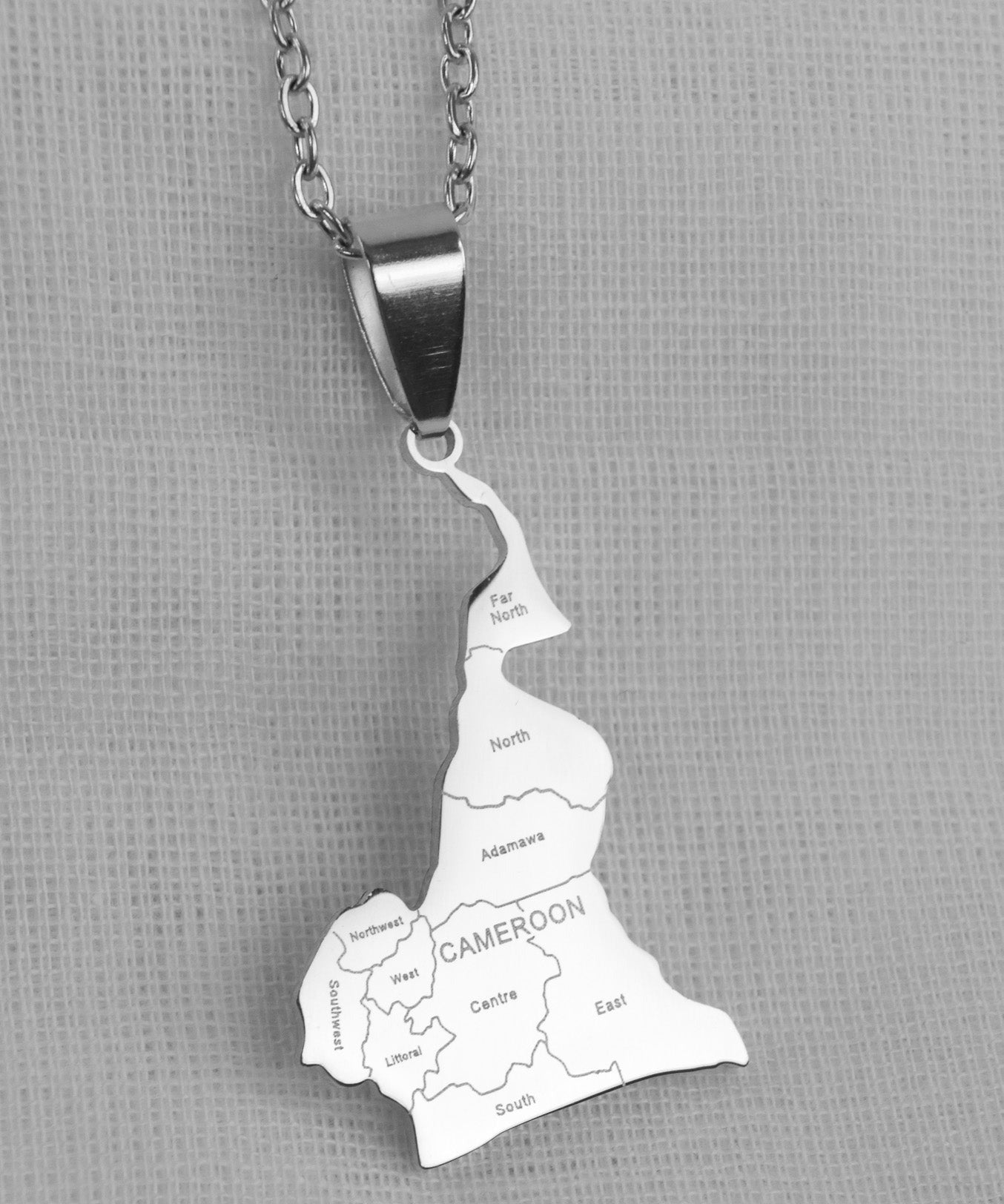 Cameroon City Pendant - Iṣura