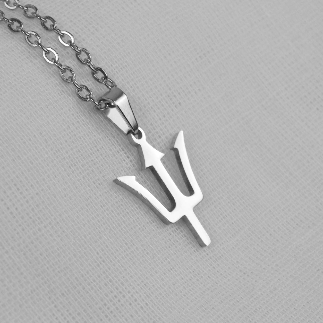 Barbados Trident Pendant - Iṣura