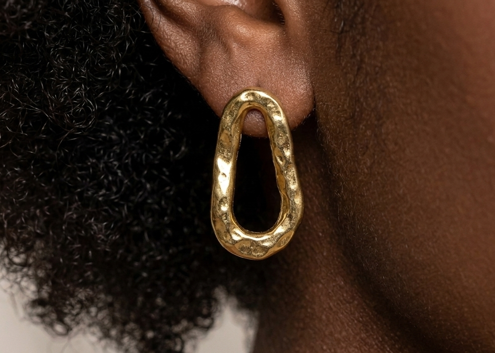 Sola Oval Studs - Iṣura
