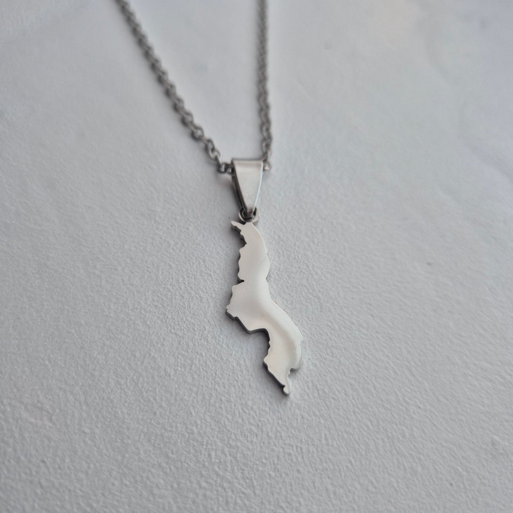 Malawi Map Pendant - Iṣura