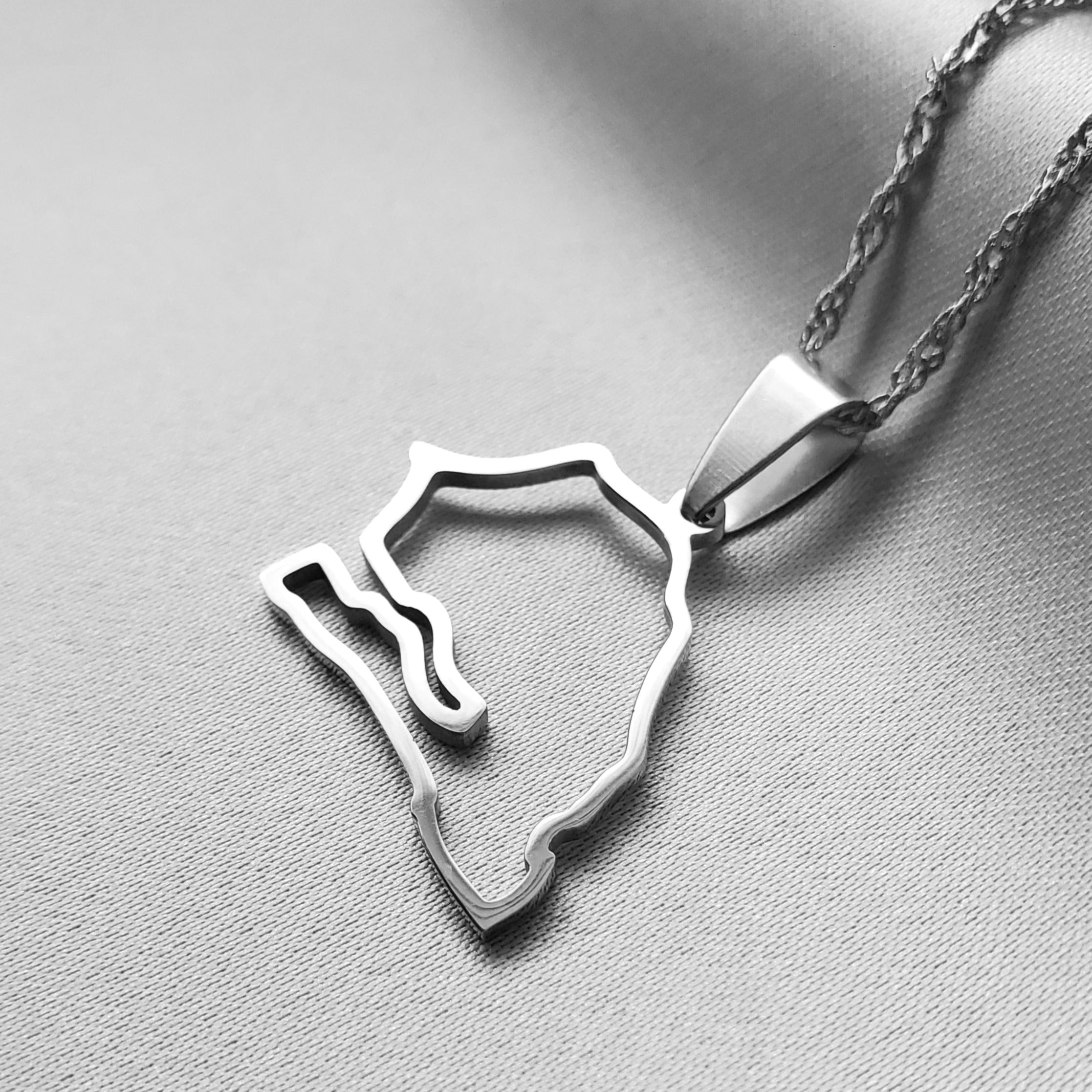 Senegal Outline Pendant - Iṣura