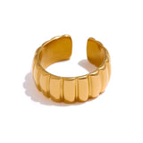 Ribbed Ring