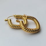 Simone Hoops