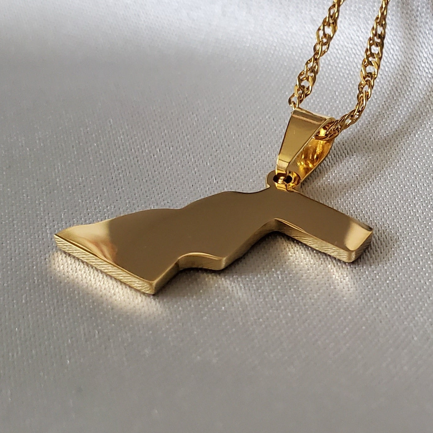 Western Sahara Pendant - Iṣura