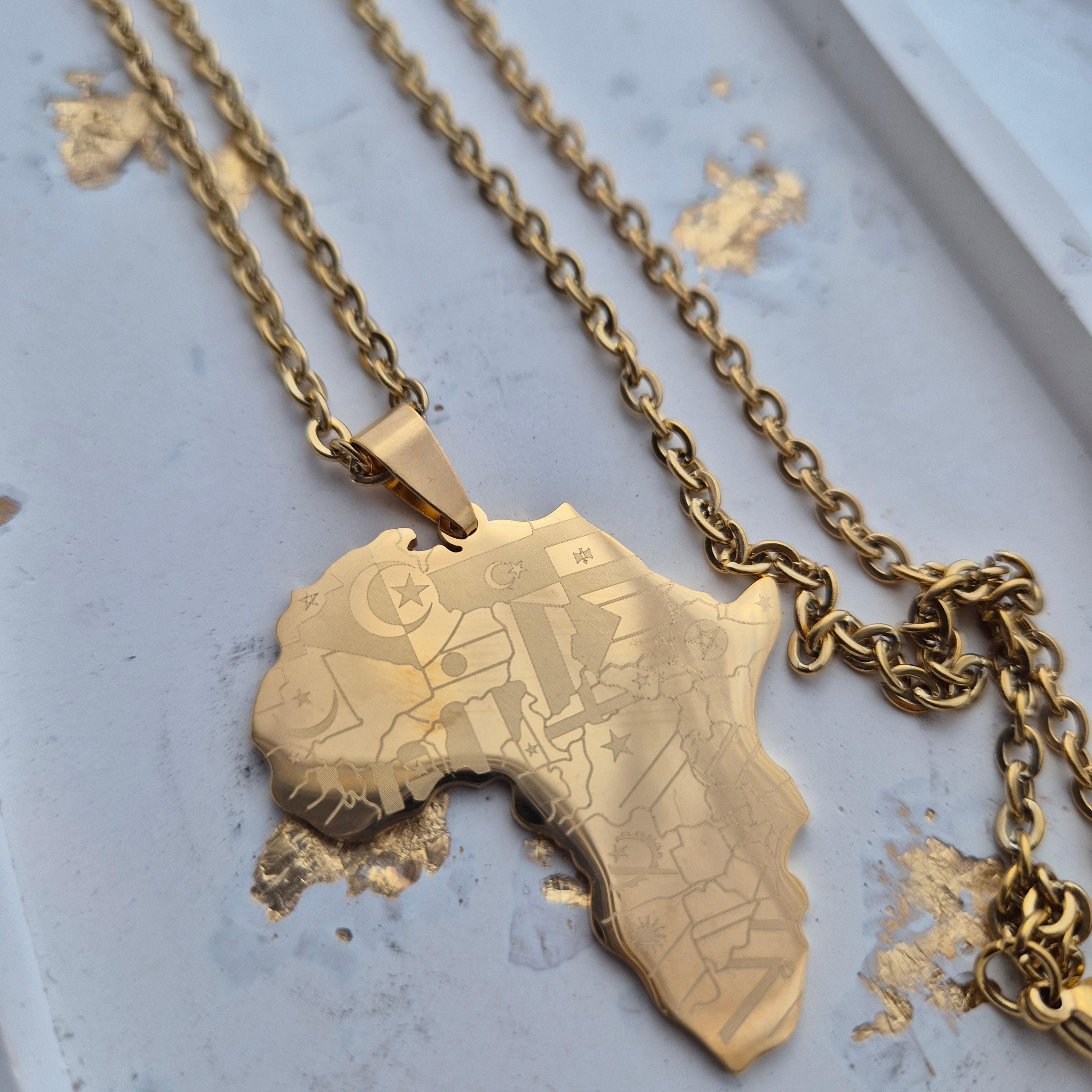 One Africa 'Flags' Pendant Large (Rolo Chain) - Iṣura