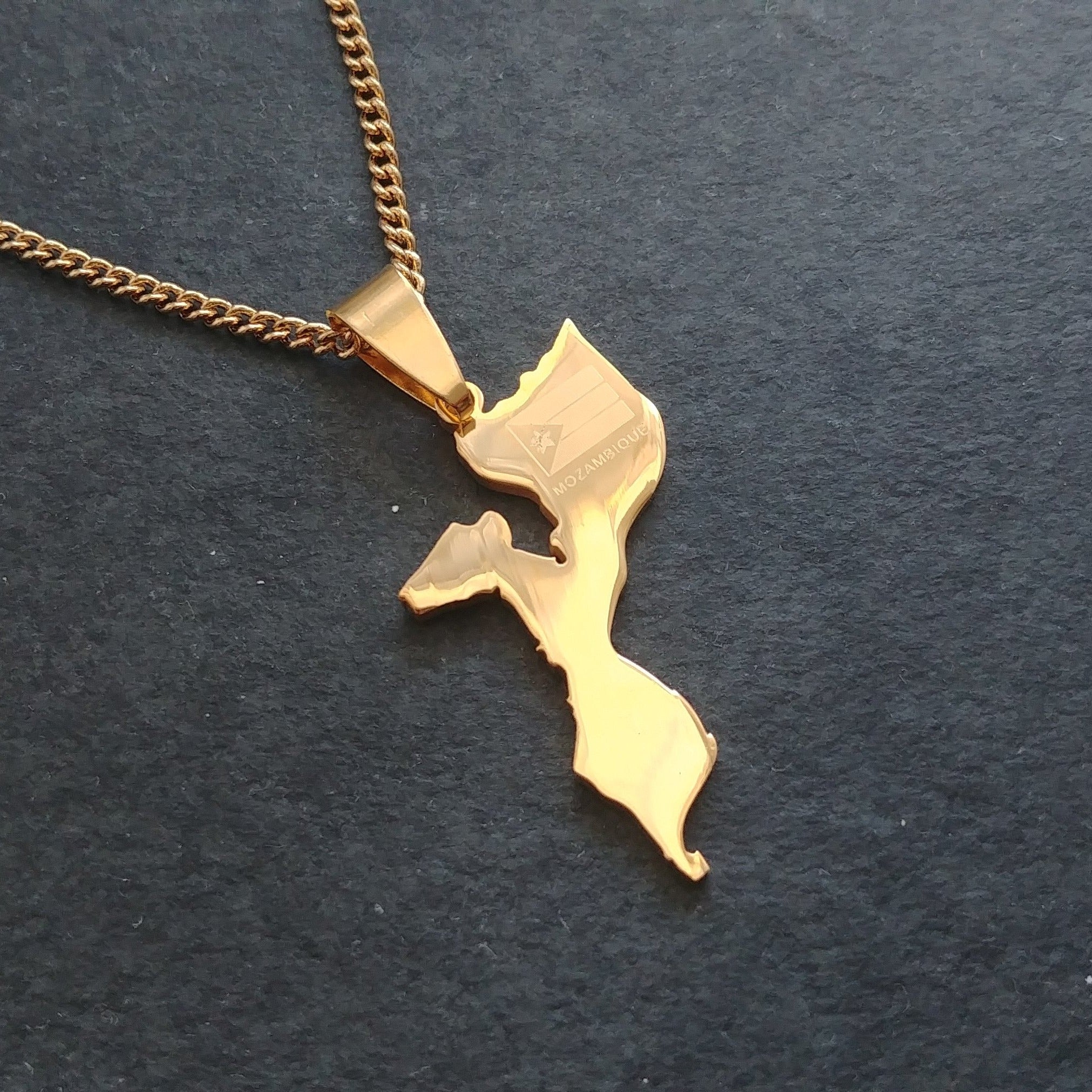 Mozambique Flag Map Pendant - Iṣura