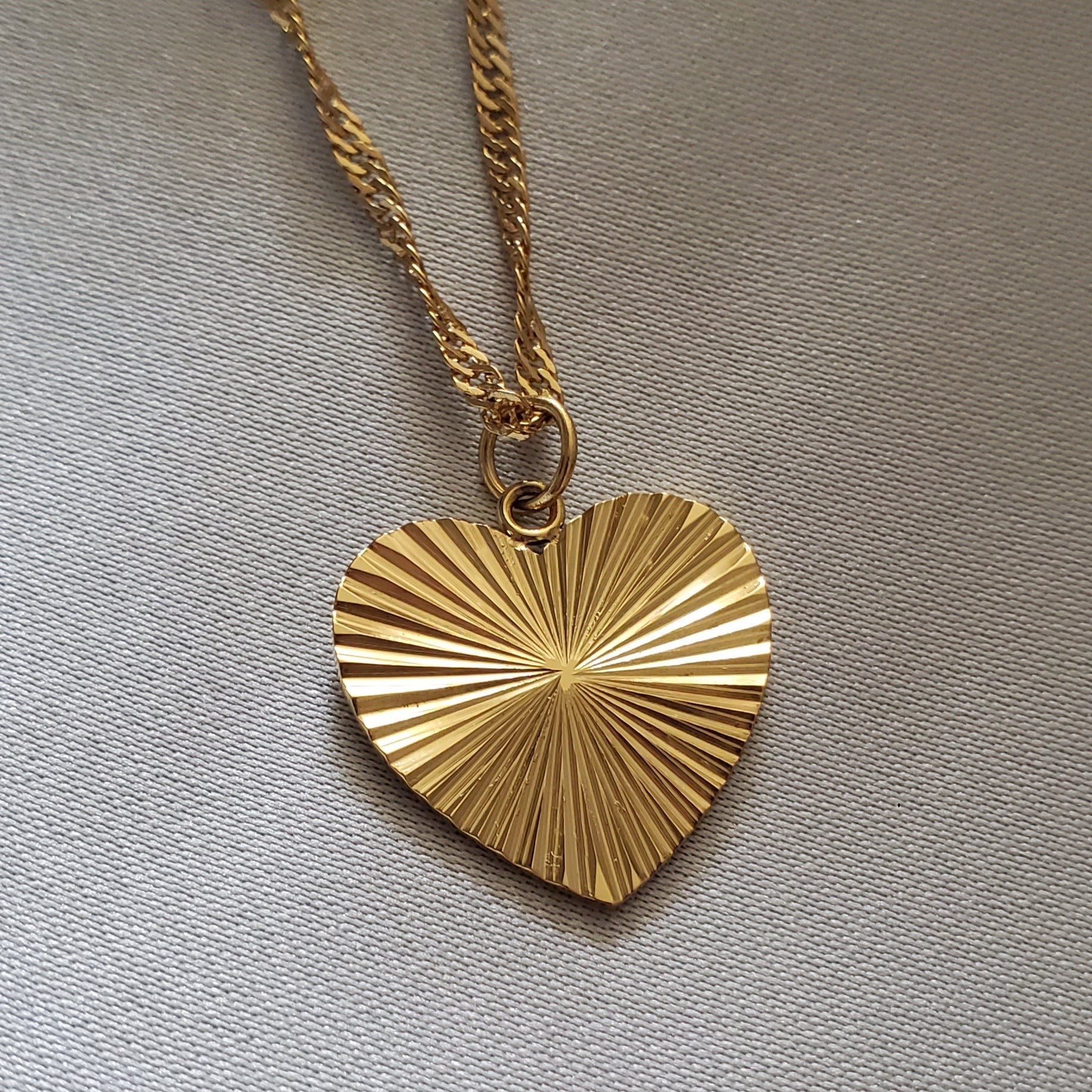 Serene Heart Necklace - Isura - Stainless Steel - Isura Jewellery