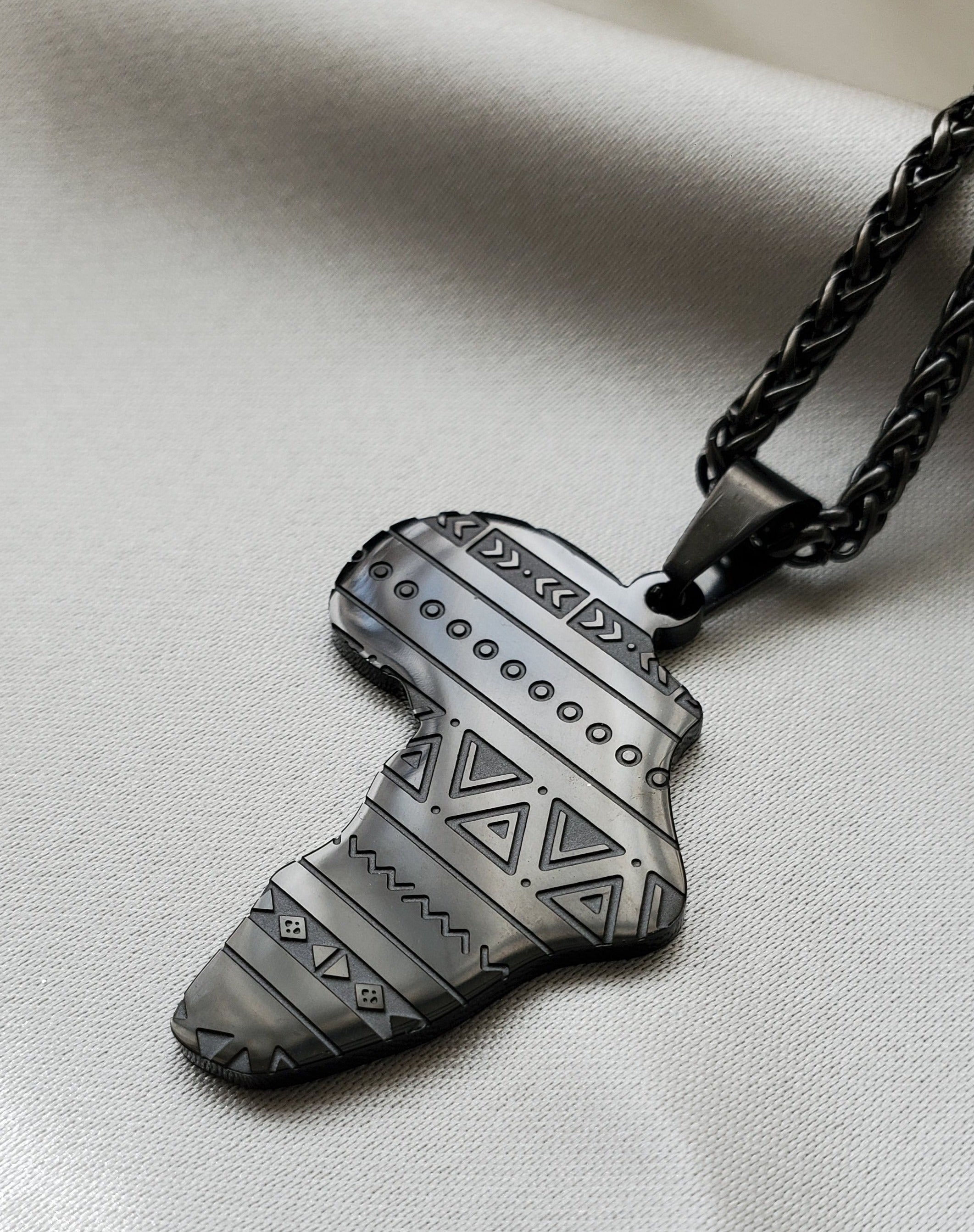 Tribal Africa Map Pendant - Iṣura