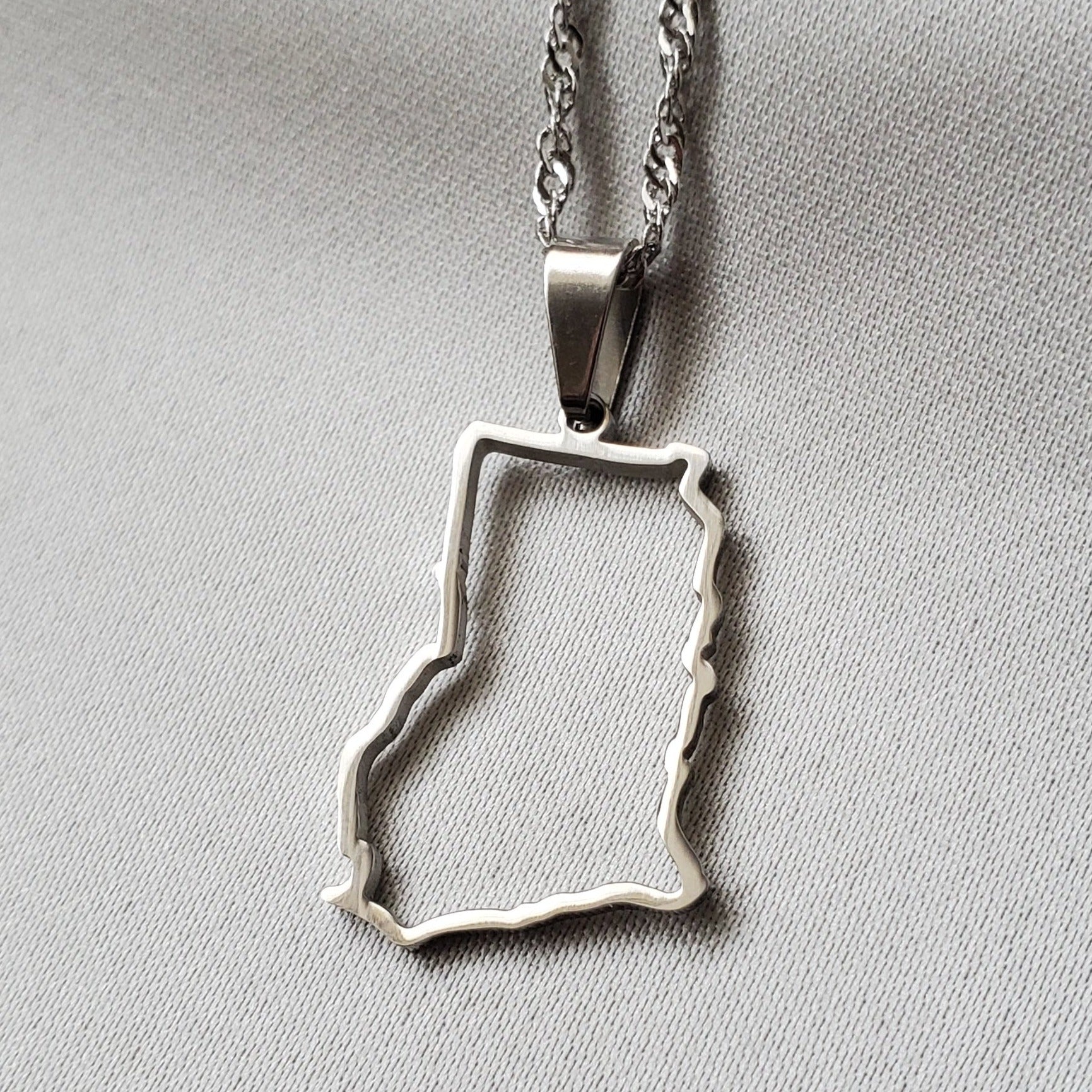 Ghana Outline Map Pendant - Iṣura