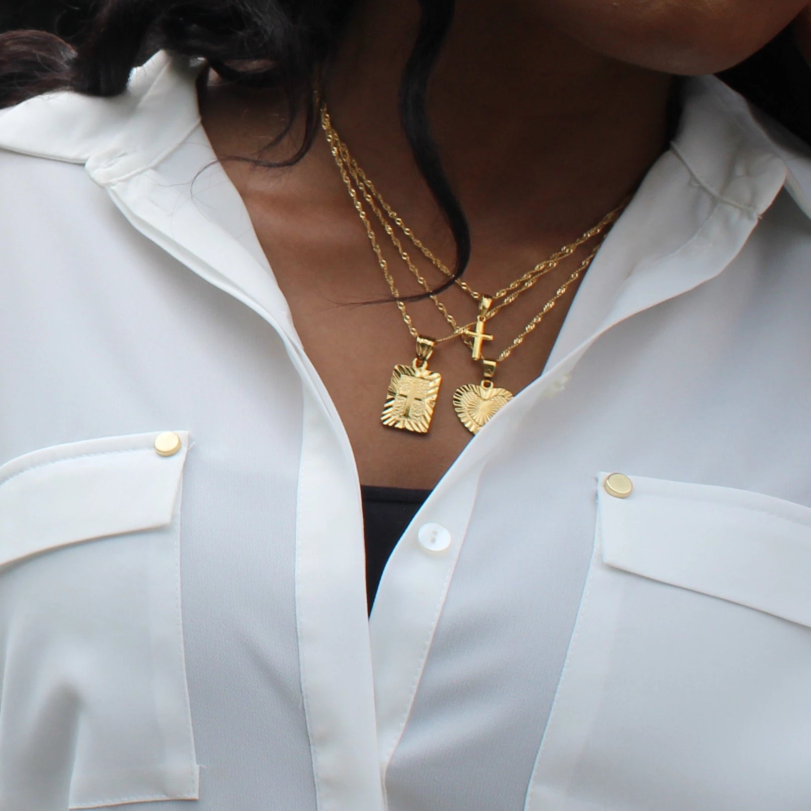 Cross Medallion Pendant - Iṣura
