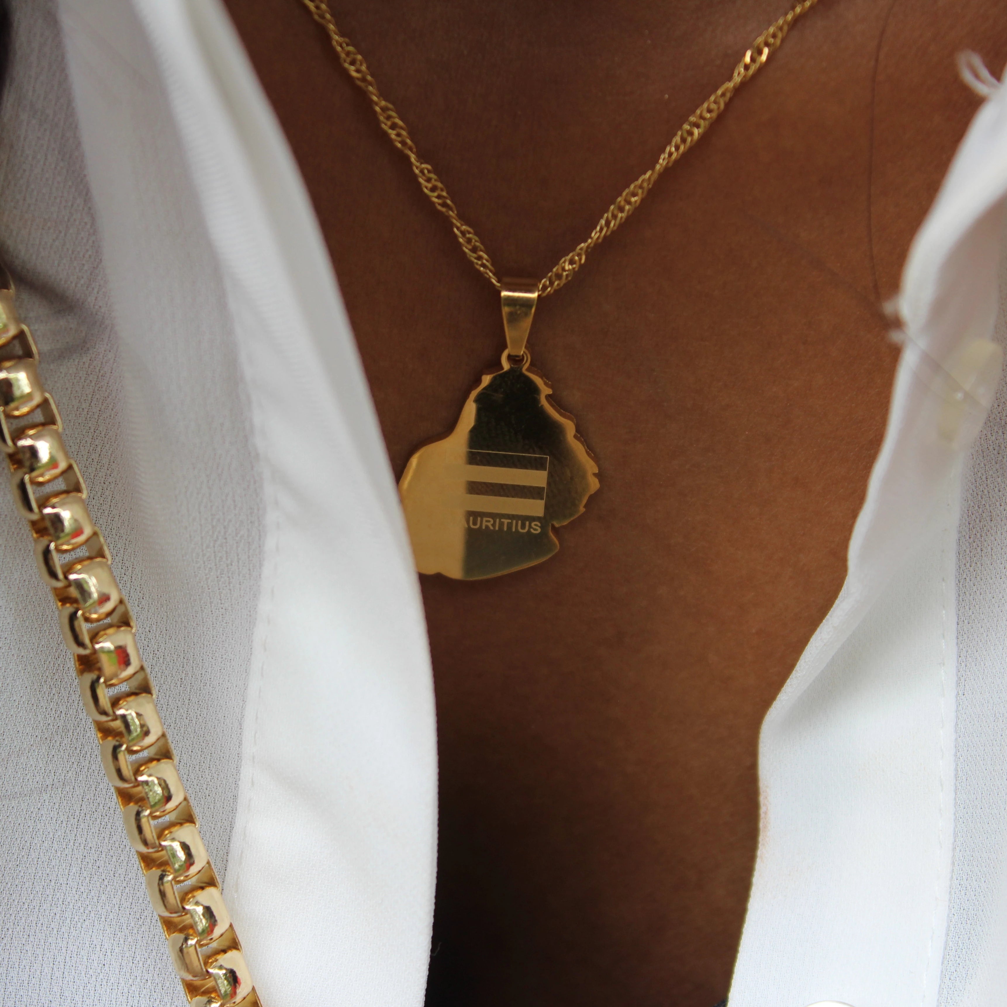Mauritius Flag Pendant - Iṣura