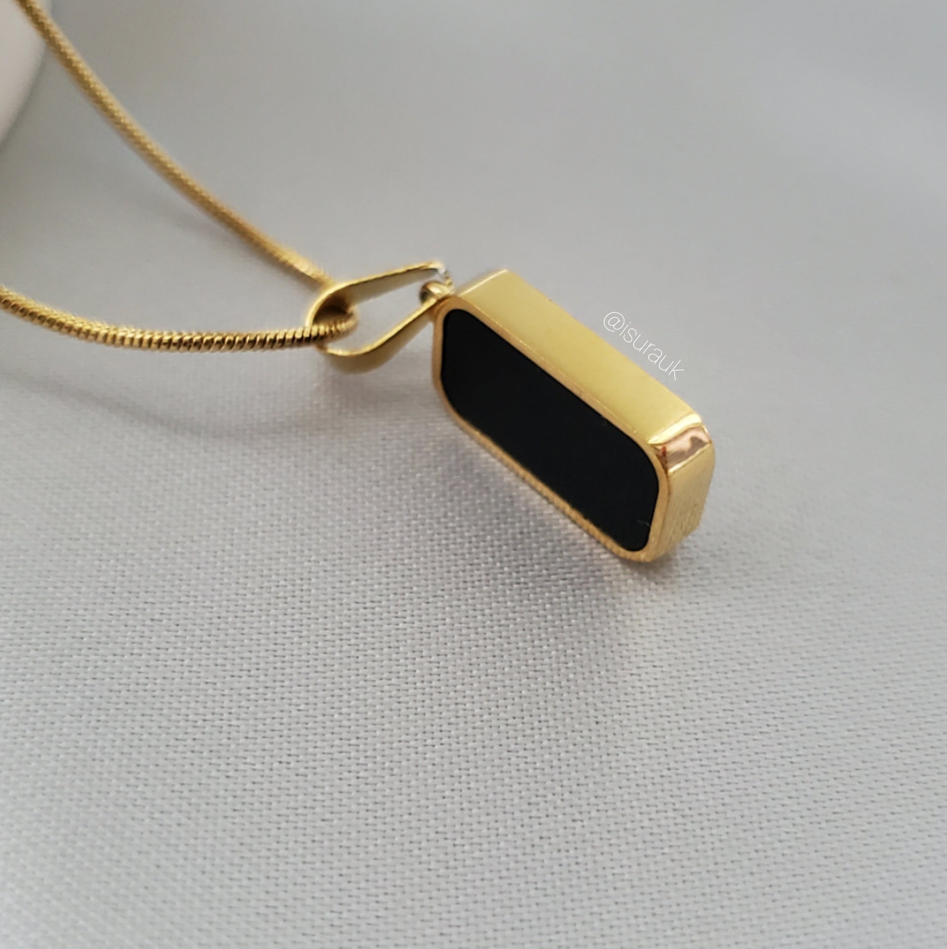 Day and Night Double Sided Pendant - Iṣura