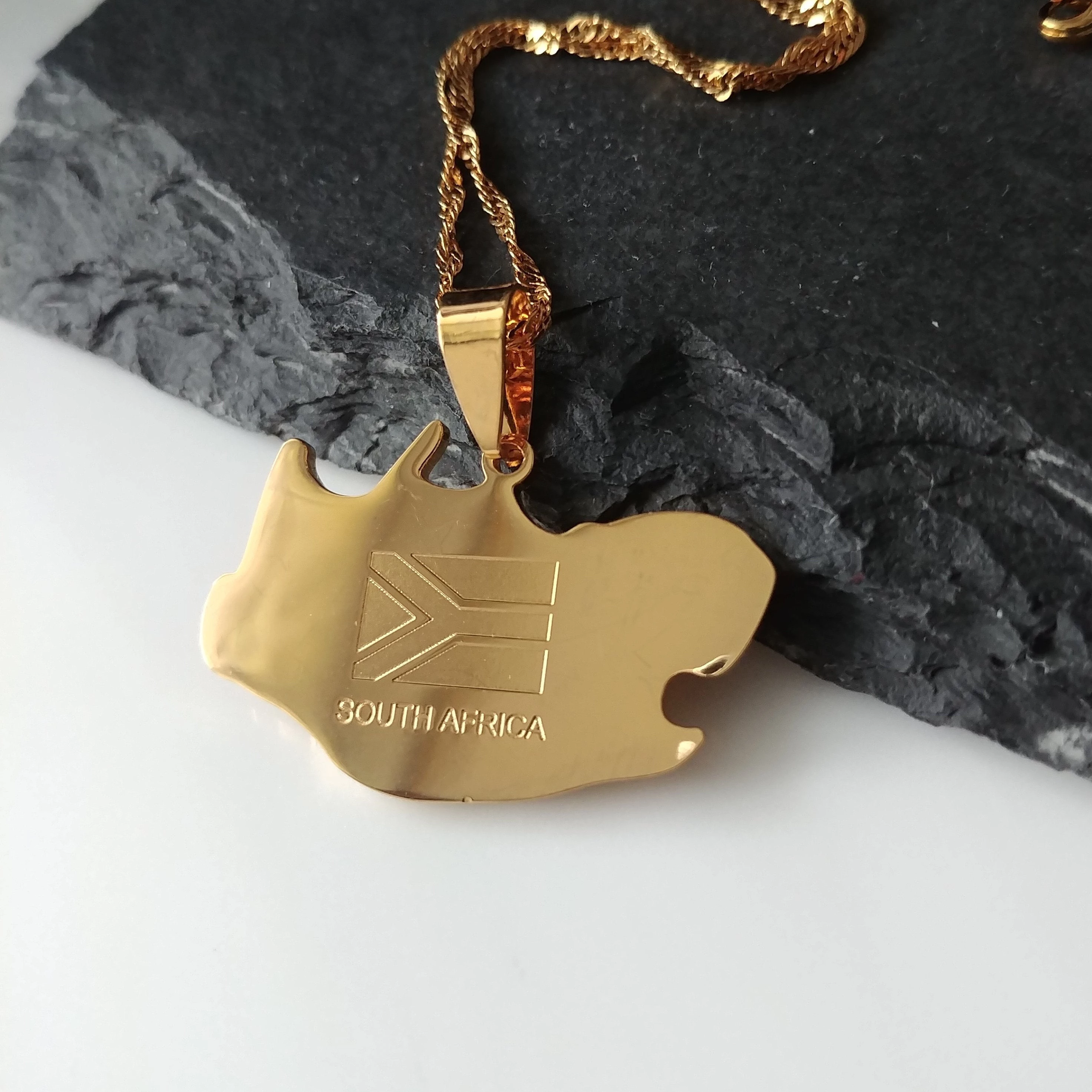 South Africa Flag Pendant - Iṣura