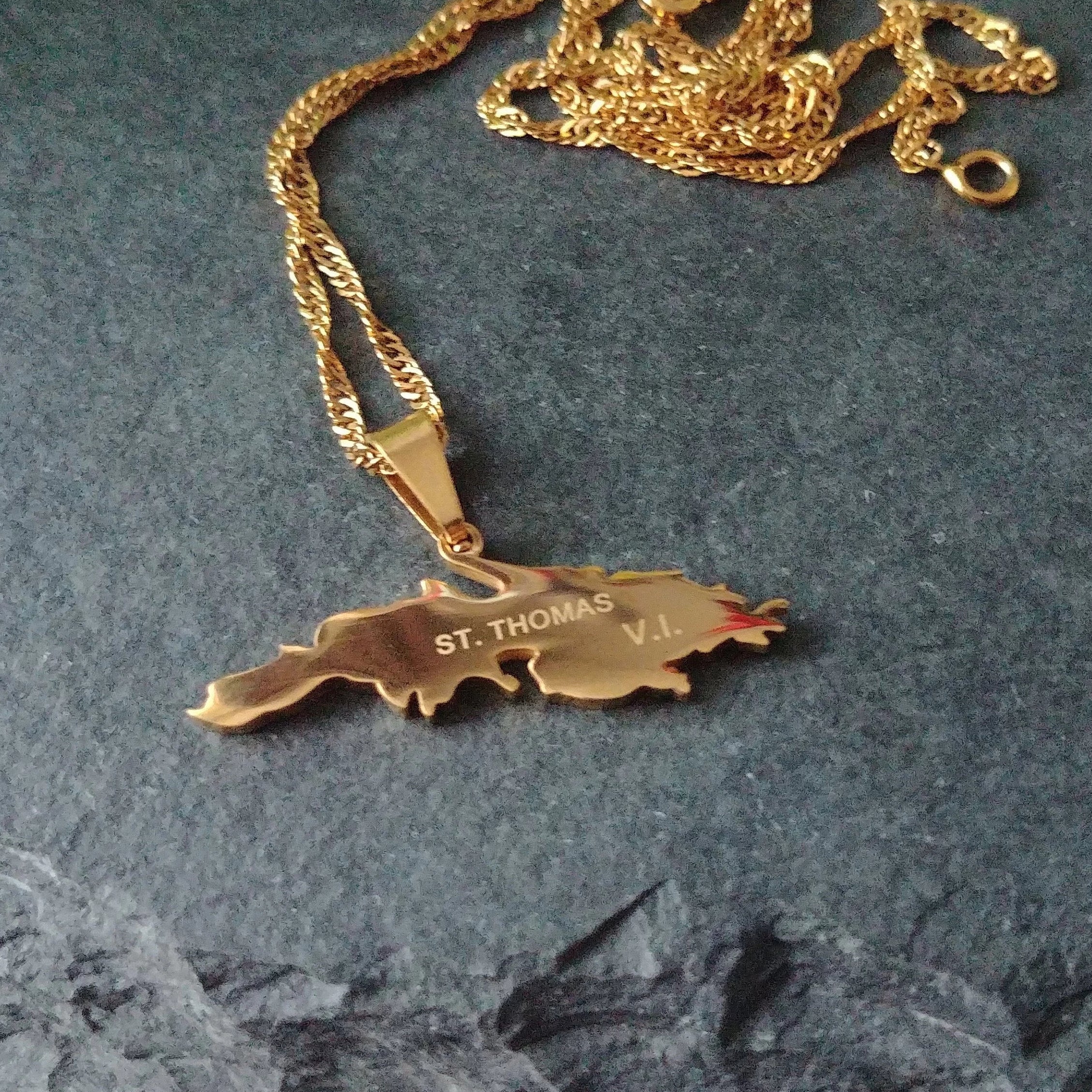 St Thomas VI Map Pendant - Iṣura