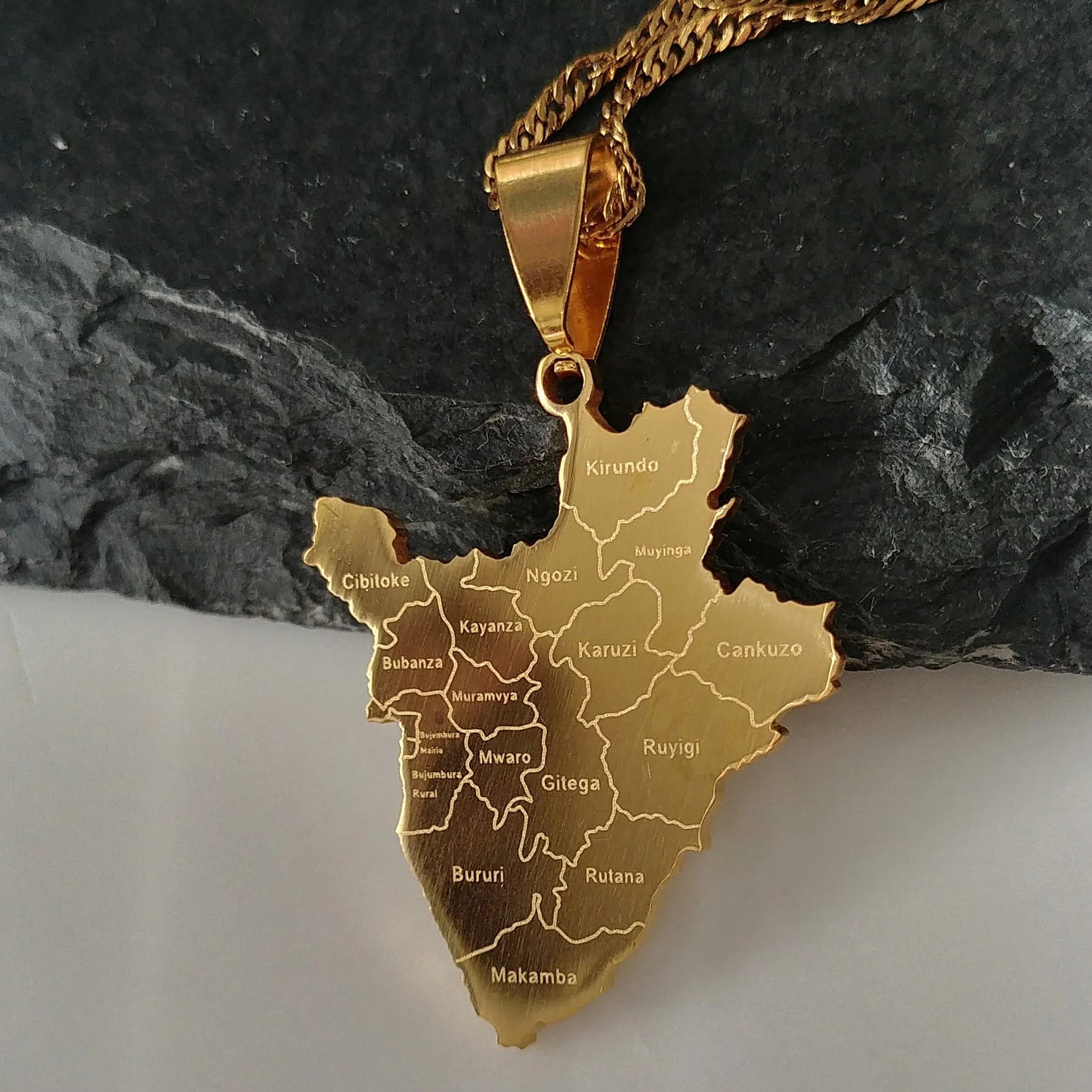 Burundi City Pendant - Iṣura