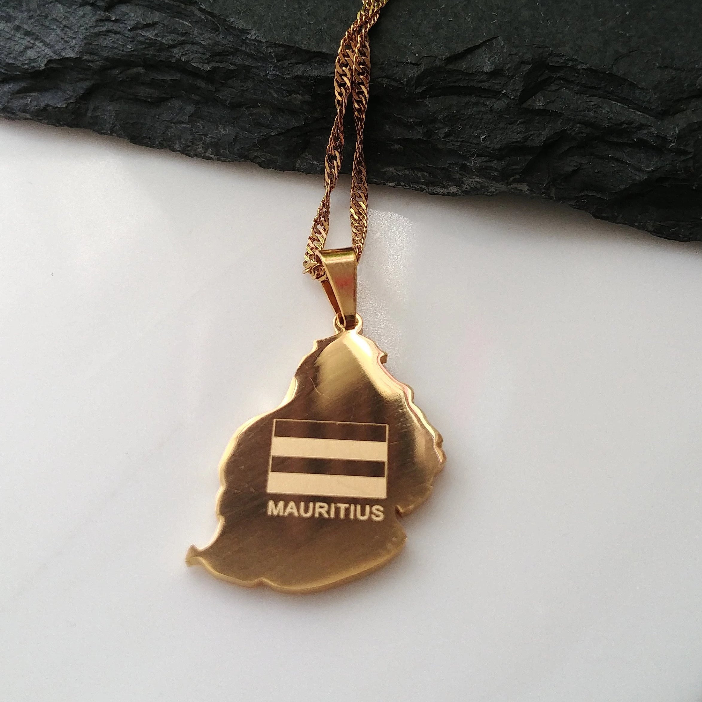 Mauritius Flag Pendant - Iṣura